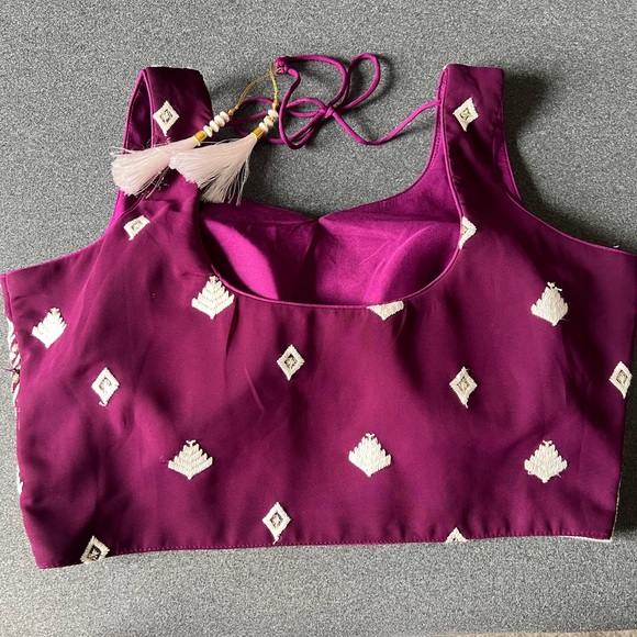 Indian Lehenga Choli - Picture 3 of 6